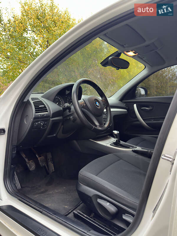 Хетчбек BMW 1 Series 2010 в Золотоноші фото 15 Хетчбек BMW 1 Series 2010 в Золотоноші