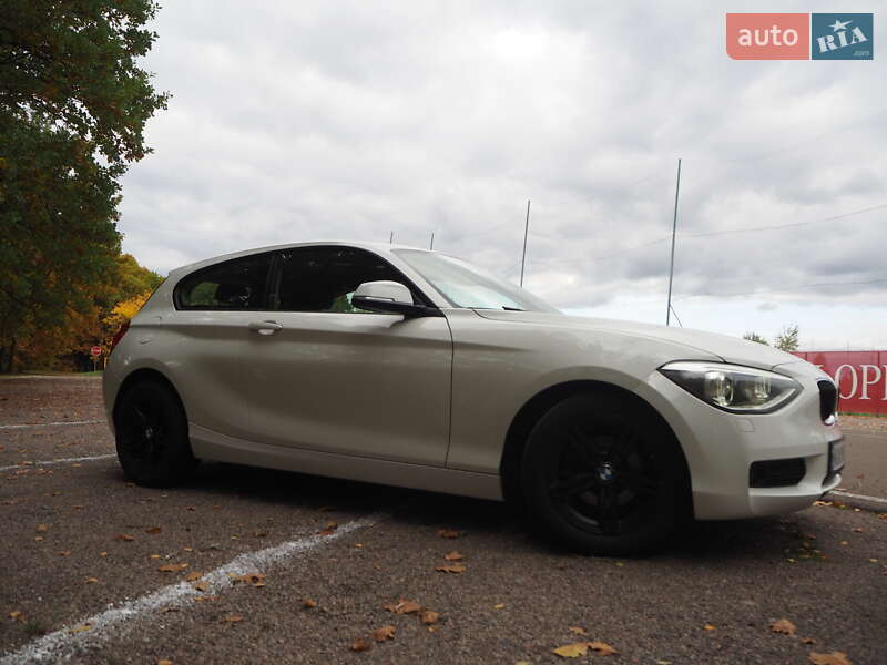 Хэтчбек BMW 1 Series 2013 в Киеве