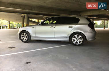Хетчбек BMW 1 Series 2009 в Ужгороді