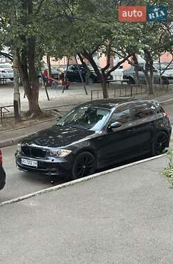 Хэтчбек BMW 1 Series 2007 в Киеве