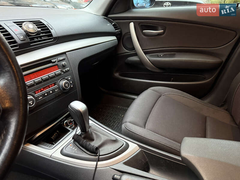Хэтчбек BMW 1 Series 2008 в Киеве фото 11 Хэтчбек BMW 1 Series 2008 в Киеве