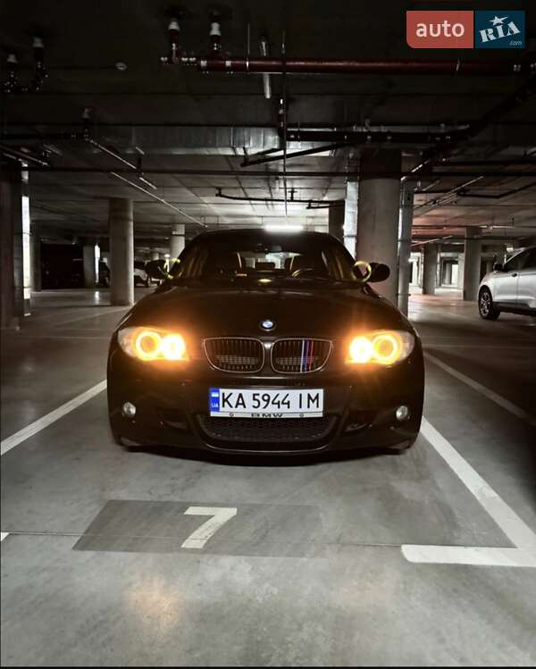 Хэтчбек BMW 1 Series 2011 в Киеве фото 2 Хэтчбек BMW 1 Series 2011 в Киеве