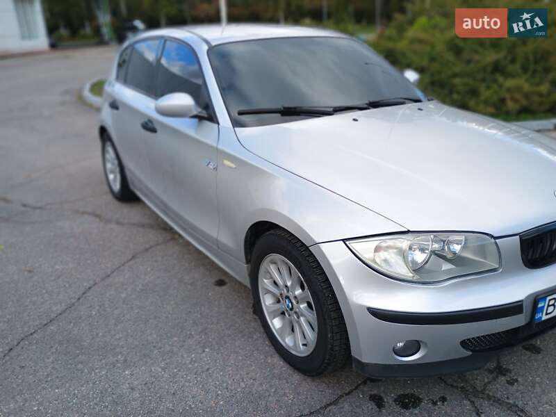 Хэтчбек BMW 1 Series 2005 в Кропивницком