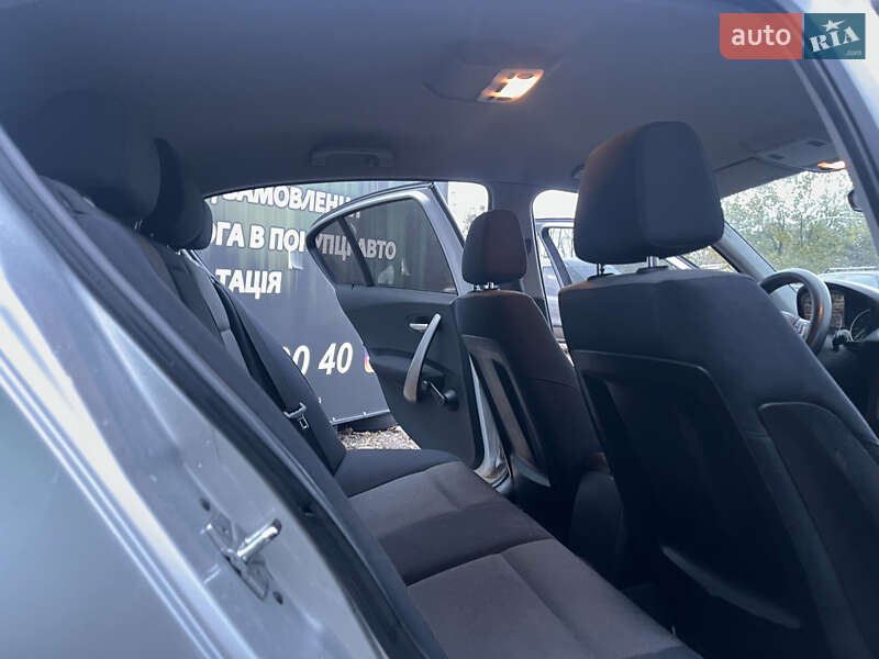 Хэтчбек BMW 1 Series 2005 в Харькове