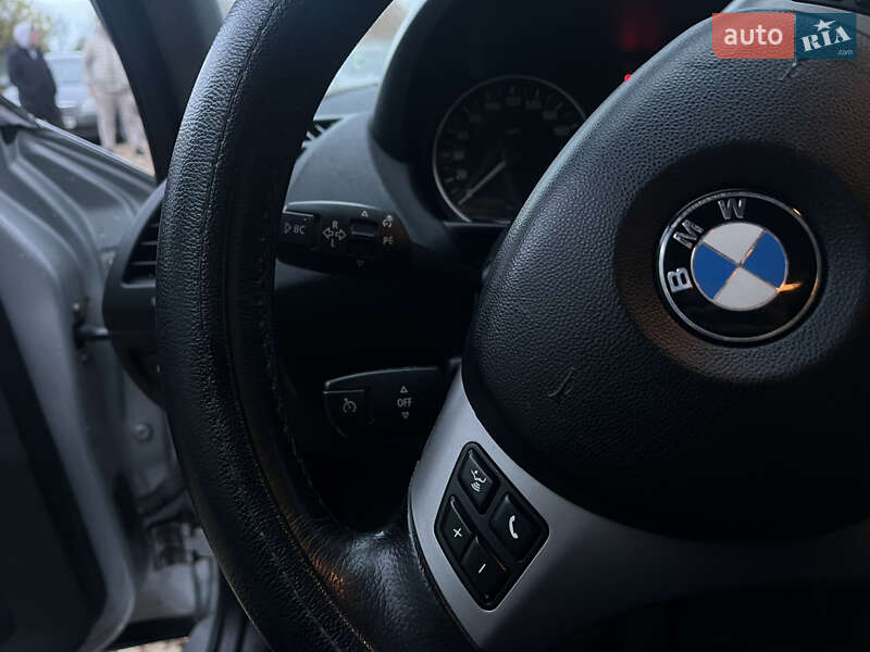 Хэтчбек BMW 1 Series 2005 в Харькове