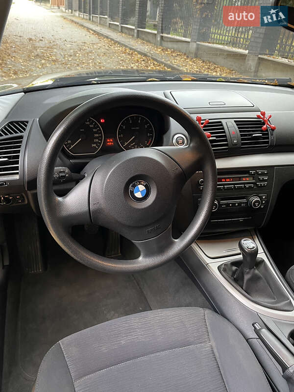 Хэтчбек BMW 1 Series 2007 в Львове фото 13 Хэтчбек BMW 1 Series 2007 в Львове