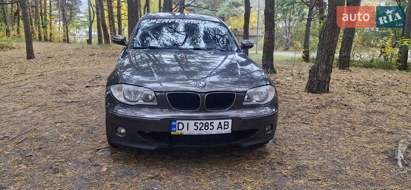 Хэтчбек BMW 1 Series 2005 в Вараше фото 24 Хэтчбек BMW 1 Series 2005 в Вараше