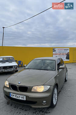 Хэтчбек BMW 1 Series 2006 в  фото 2 Хэтчбек BMW 1 Series 2006 в