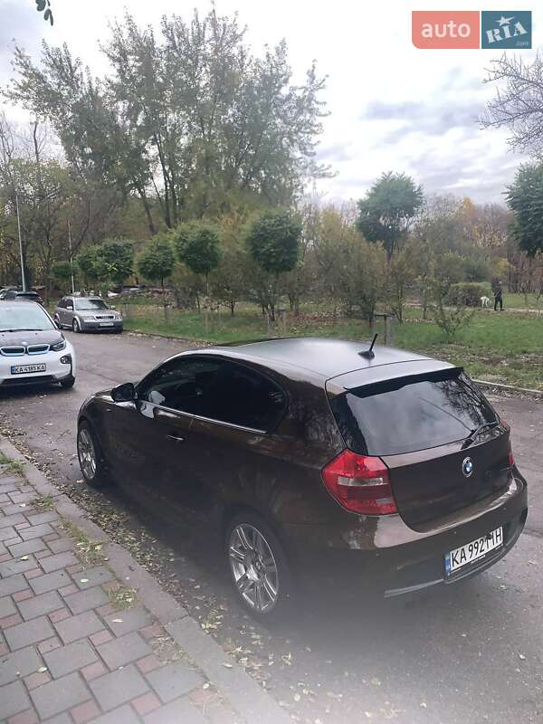 Хэтчбек BMW 1 Series 2010 в Киеве фото 7 Хэтчбек BMW 1 Series 2010 в Киеве