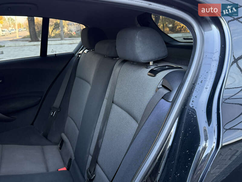 Хэтчбек BMW 1 Series 2005 в Ровно
