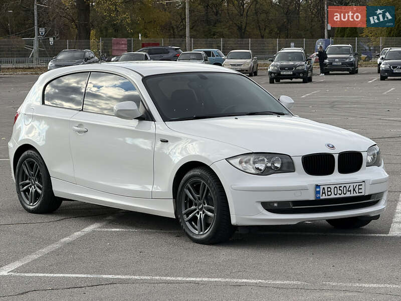 Купе BMW 1 Series 2011 в Днепре
