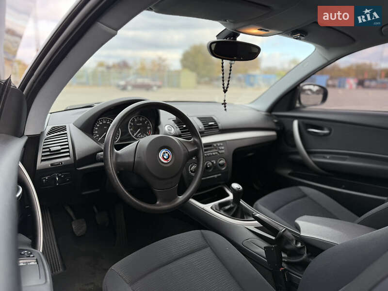 Купе BMW 1 Series 2011 в Днепре