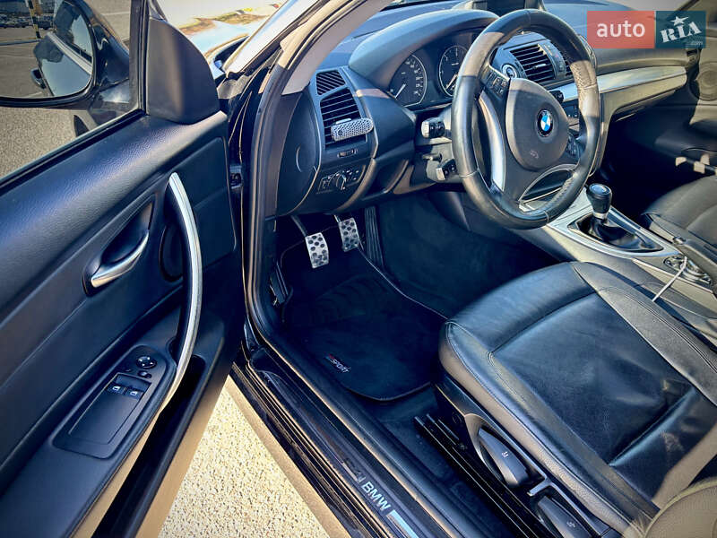 Купе BMW 1 Series 2011 в Киеве фото 10 Купе BMW 1 Series 2011 в Киеве