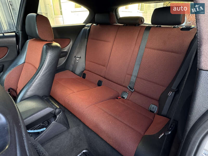 Хэтчбек BMW 1 Series 2008 в Киеве