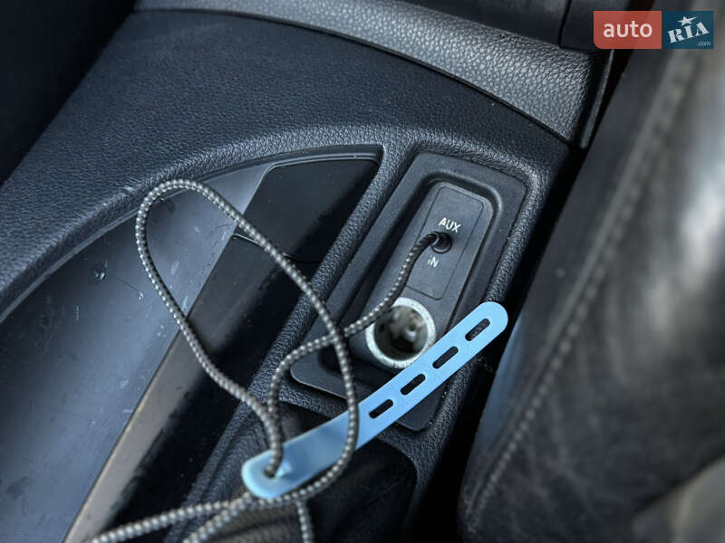 Хэтчбек BMW 1 Series 2008 в Киеве