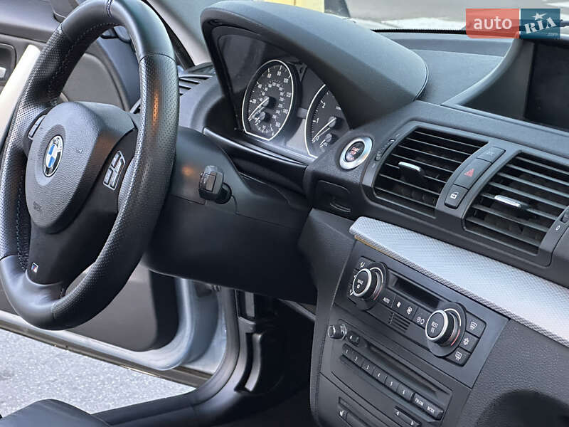 Купе BMW 1 Series 2009 в Киеве