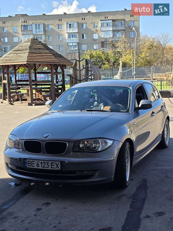 Хэтчбек BMW 1 Series 2010 в Николаеве фото 7 Хэтчбек BMW 1 Series 2010 в Николаеве