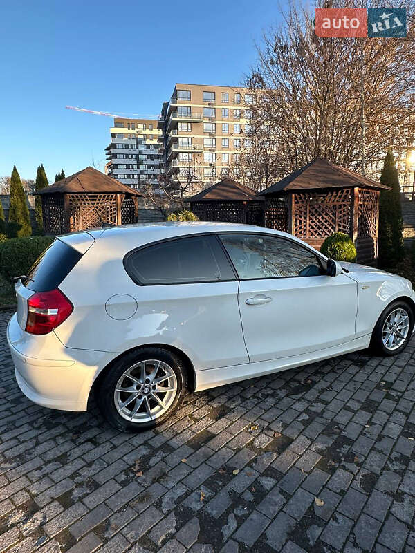 Хетчбек BMW 1 Series 2010 в Львові