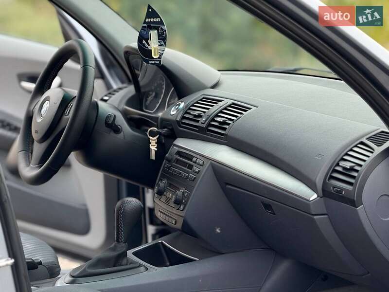 Хэтчбек BMW 1 Series 2004 в Днепре