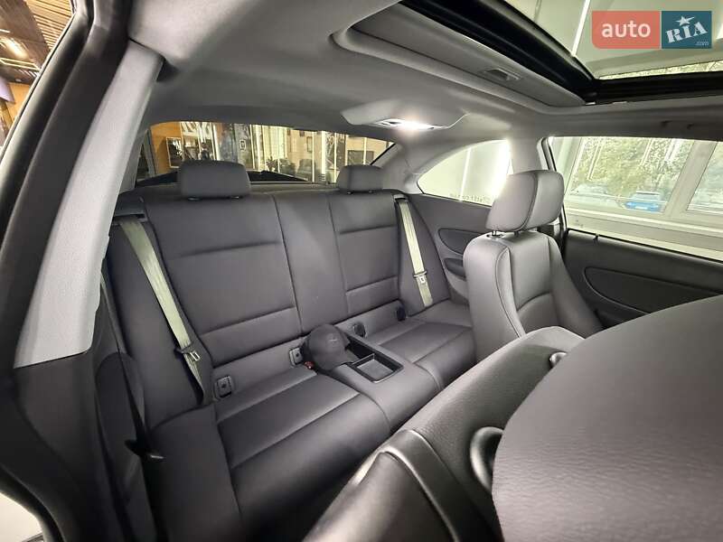 Купе BMW 1 Series 2012 в Киеве
