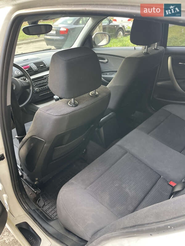 Хэтчбек BMW 1 Series 2010 в Львове