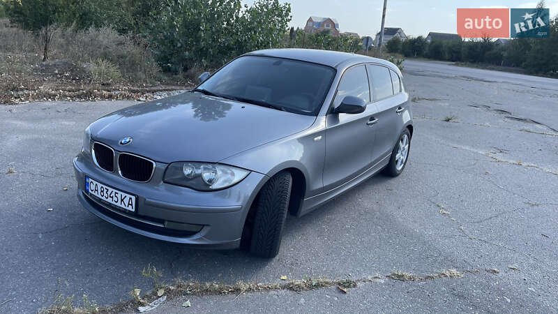 Хэтчбек BMW 1 Series 2010 в Лубнах