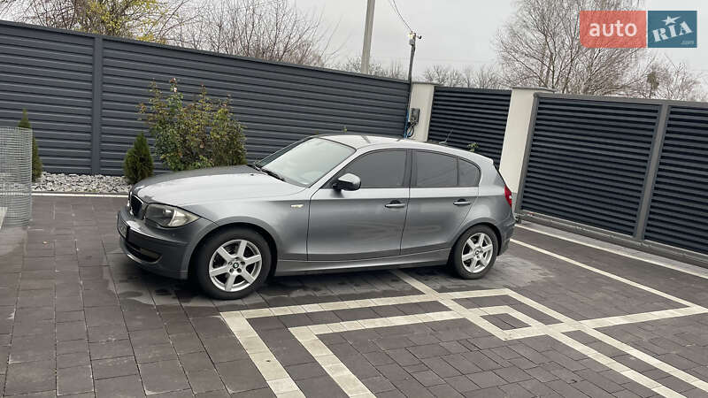 Хэтчбек BMW 1 Series 2010 в Лубнах