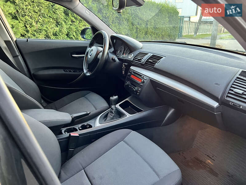 Хэтчбек BMW 1 Series 2006 в Чернигове