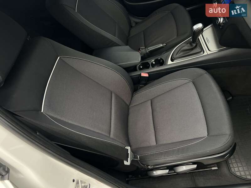 Хэтчбек BMW 1 Series 2010 в Богуславе фото 64 Хэтчбек BMW 1 Series 2010 в Богуславе