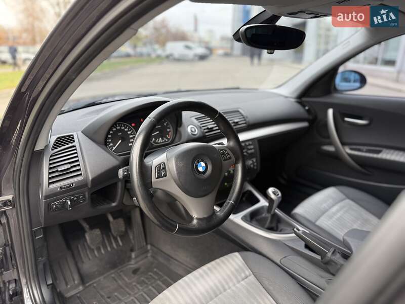Хэтчбек BMW 1 Series 2006 в Киеве фото 13 Хэтчбек BMW 1 Series 2006 в Киеве