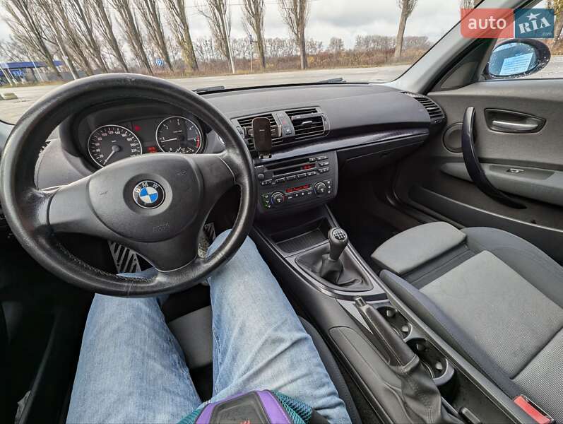 Хэтчбек BMW 1 Series 2005 в Буче