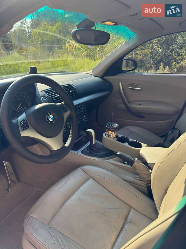 Хэтчбек BMW 1 Series 2006 в Вышгороде