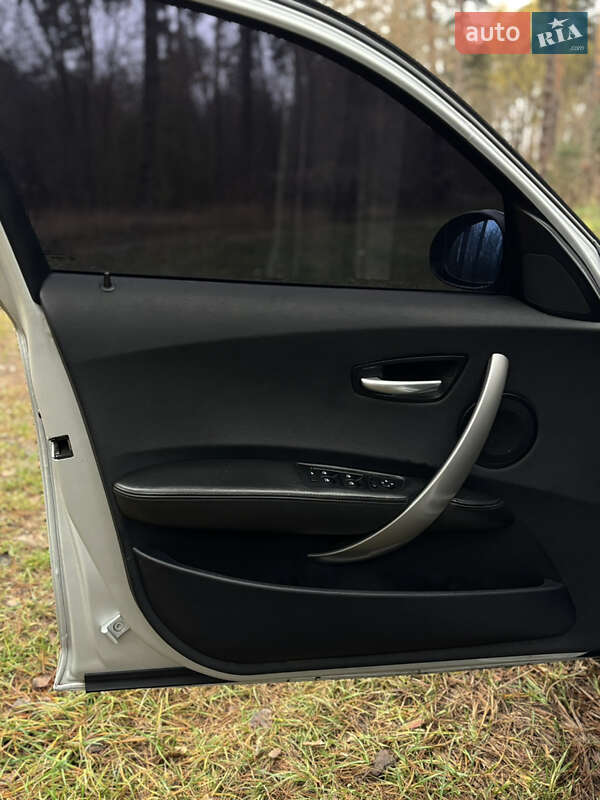 Хэтчбек BMW 1 Series 2006 в Житомире