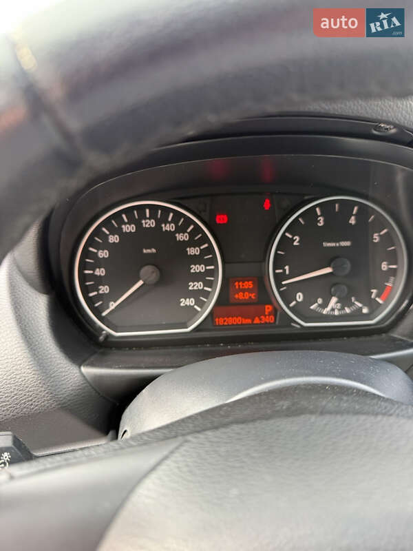 Хетчбек BMW 1 Series 2010 в Житомирі