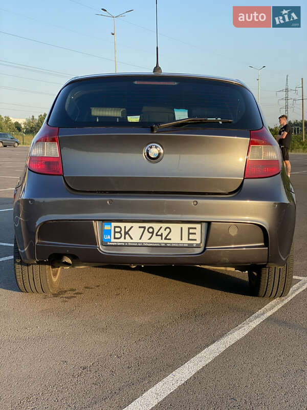 Хэтчбек BMW 1 Series 2005 в Ровно