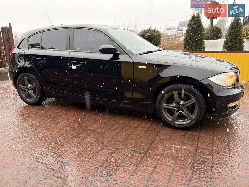 Хэтчбек BMW 1 Series 2008 в Трускавце