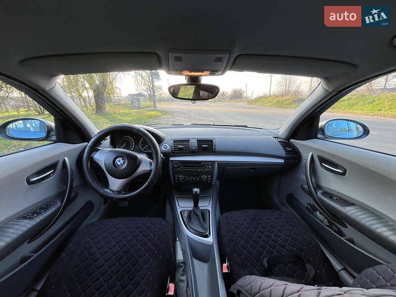 Хэтчбек BMW 1 Series 2005 в Кременчуге