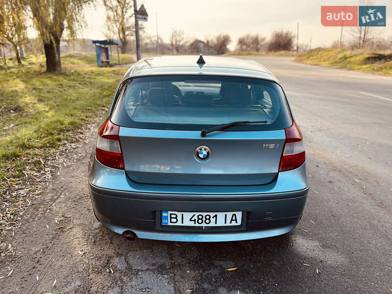 Хэтчбек BMW 1 Series 2005 в Кременчуге