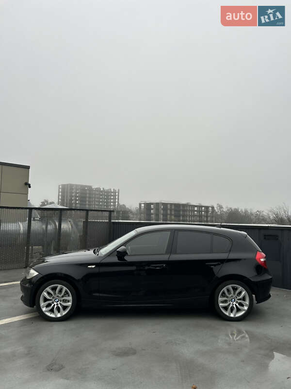 Хетчбек BMW 1 Series 2010 в Києві фото 4 Хетчбек BMW 1 Series 2010 в Києві