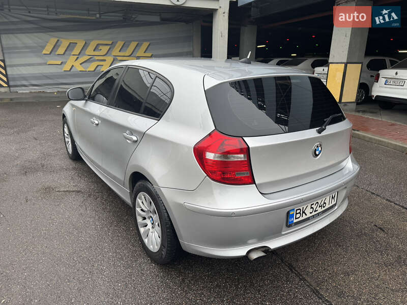 Хэтчбек BMW 1 Series 2010 в Киеве