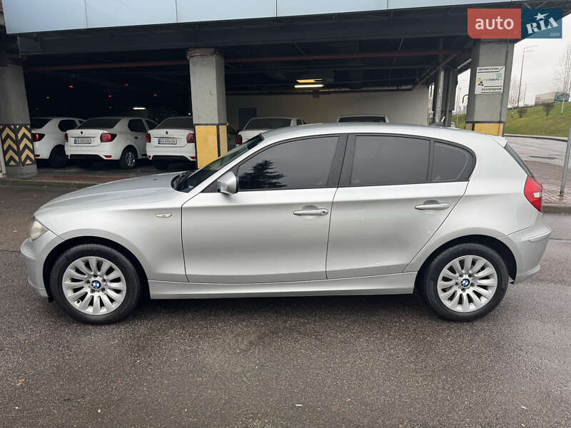 Хэтчбек BMW 1 Series 2010 в Киеве
