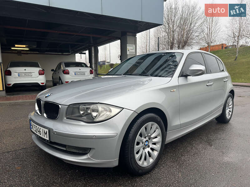 Хэтчбек BMW 1 Series 2010 в Киеве