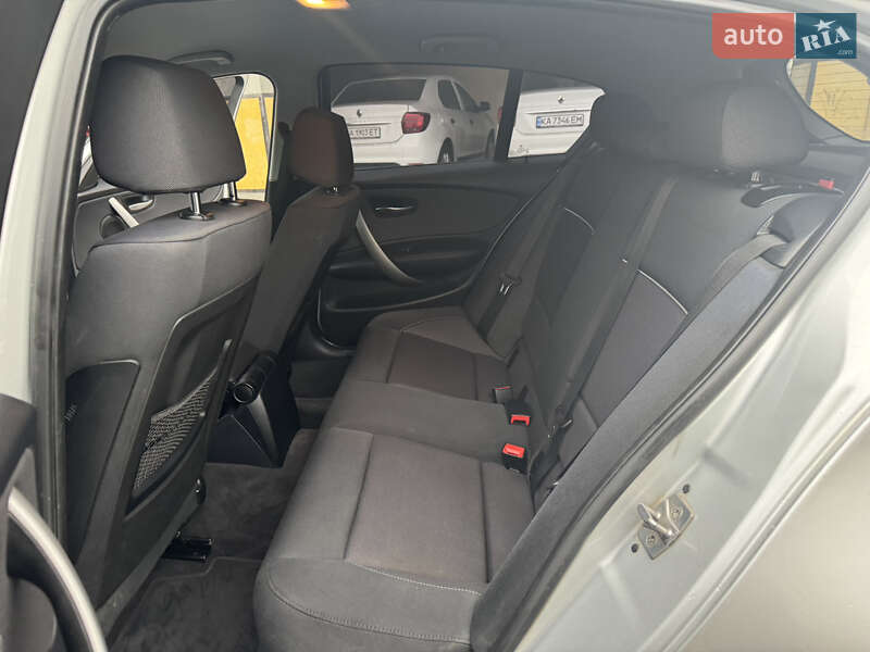 Хэтчбек BMW 1 Series 2010 в Киеве