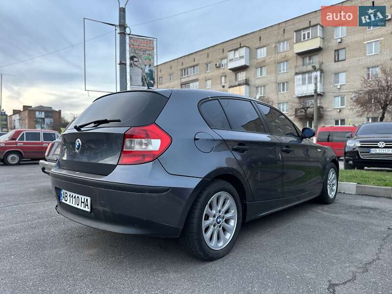 Хэтчбек BMW 1 Series 2006 в Тульчине