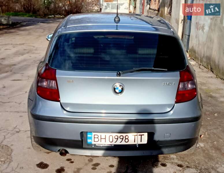 Хэтчбек BMW 1 Series 2005 в Одессе