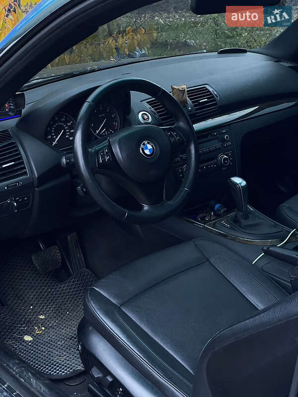 Купе BMW 1 Series 2010 в Тальном