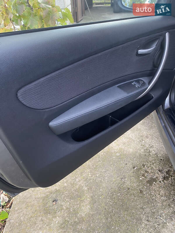 Хэтчбек BMW 1 Series 2009 в Днепре фото 14 Хэтчбек BMW 1 Series 2009 в Днепре