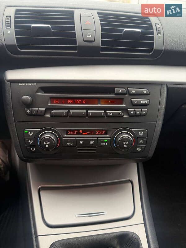 Хэтчбек BMW 1 Series 2004 в Белой Церкви