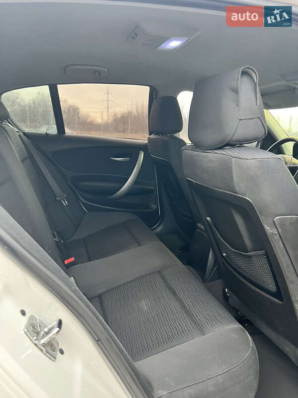 Хетчбек BMW 1 Series 2007 в Запоріжжі фото 17 Хетчбек BMW 1 Series 2007 в Запоріжжі