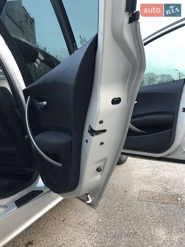 Хэтчбек BMW 1 Series 2005 в Чернигове